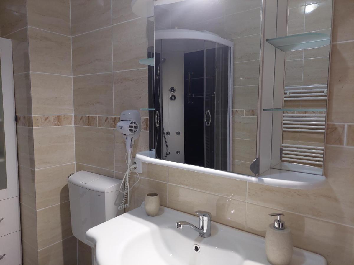 Apartament Nyx Флорешть Екстер'єр фото